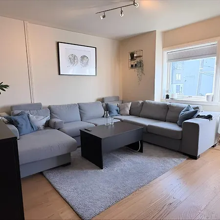 Spacious & Cozy With Balcony アパート ベルゲン